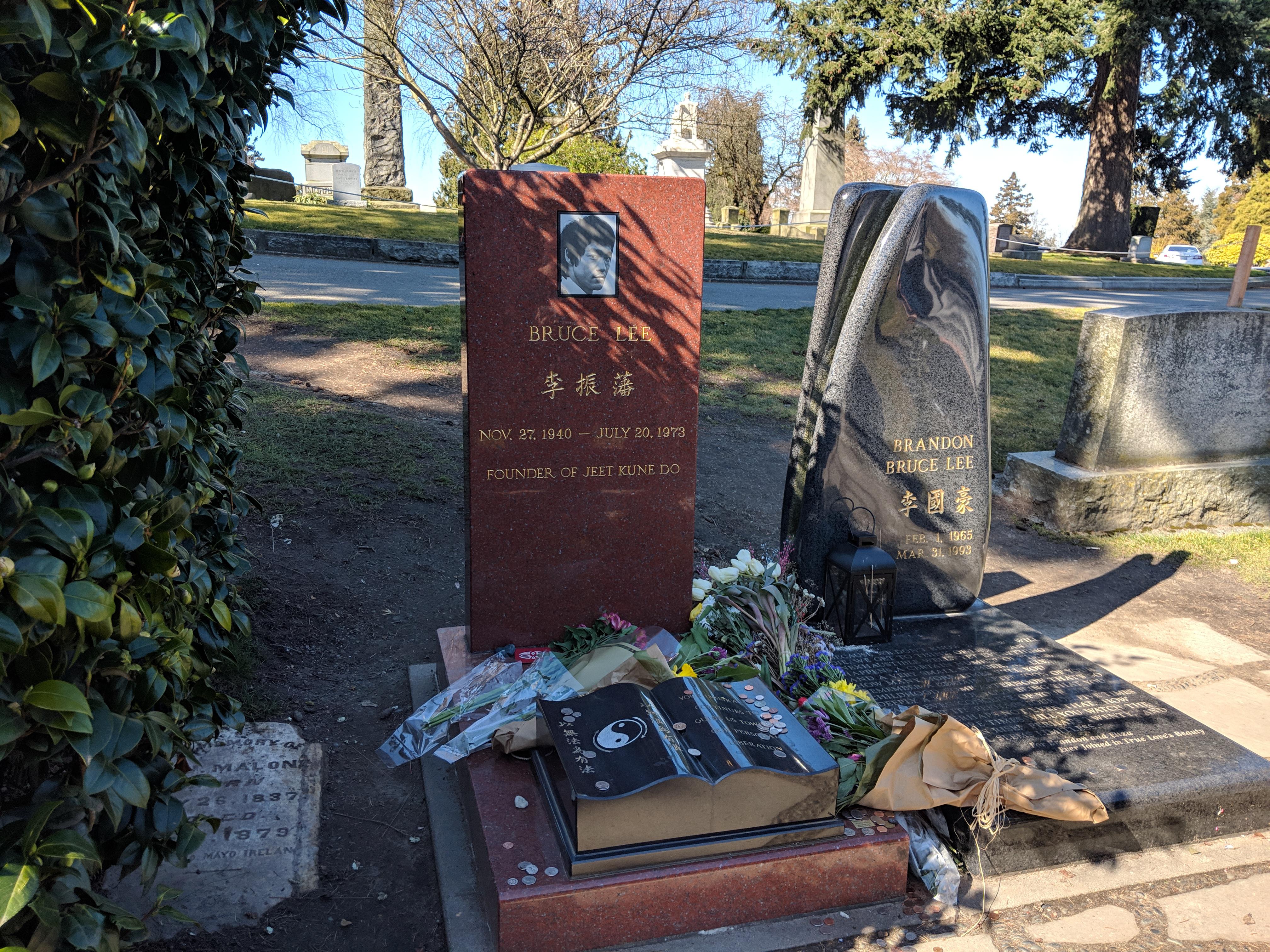 r/GothicDIY - Bruce Lee burial site, Lake View Cemetery, Seattle WA. Not DIY, but cool.