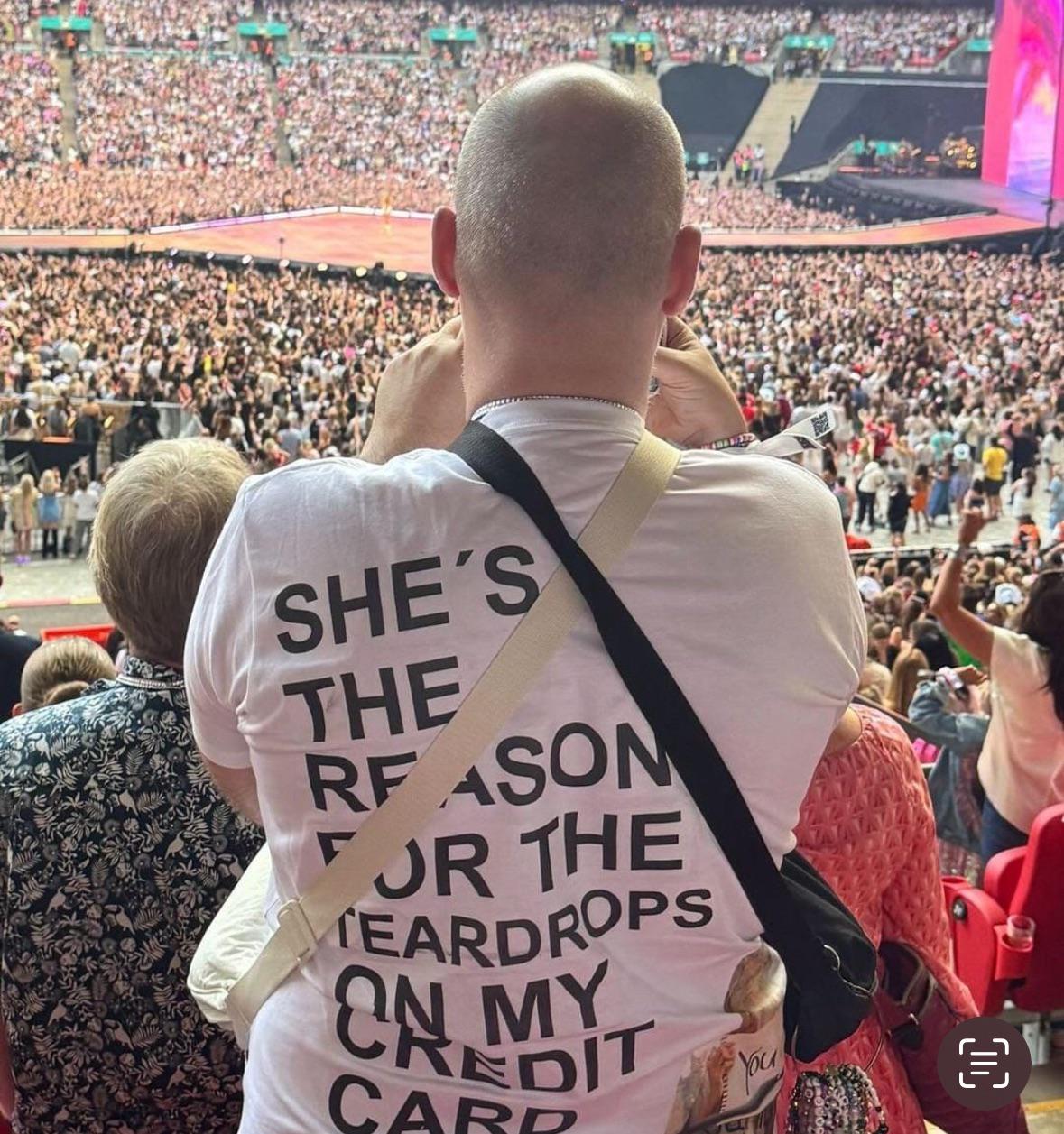 r/TaylorSwift - What’s the best / punniest outfit you’ve seen at the Eras tour?