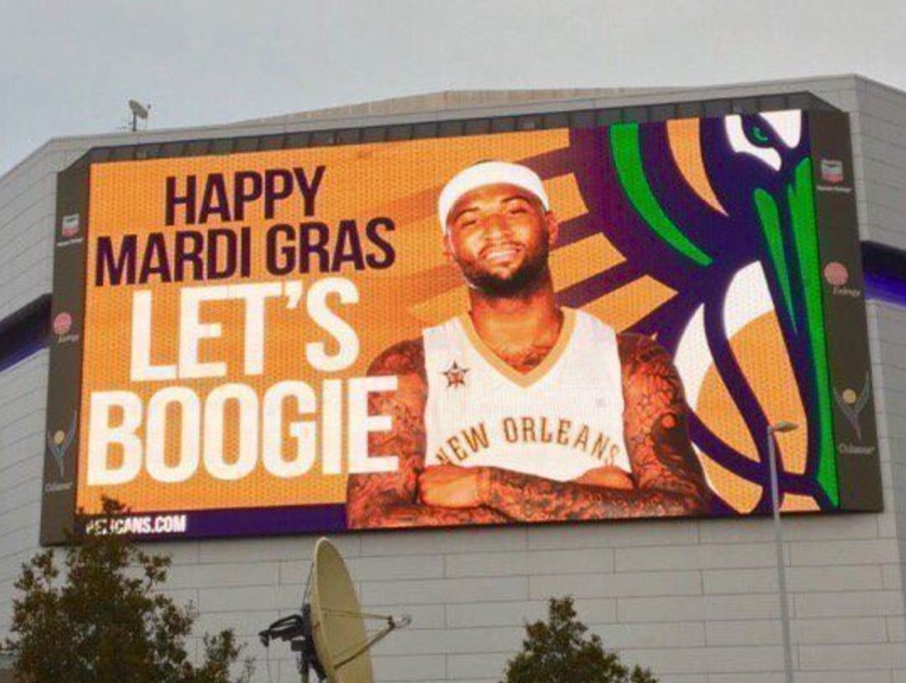 r/nba - Pelicans welcome DeMarcus Cousins with this billboard