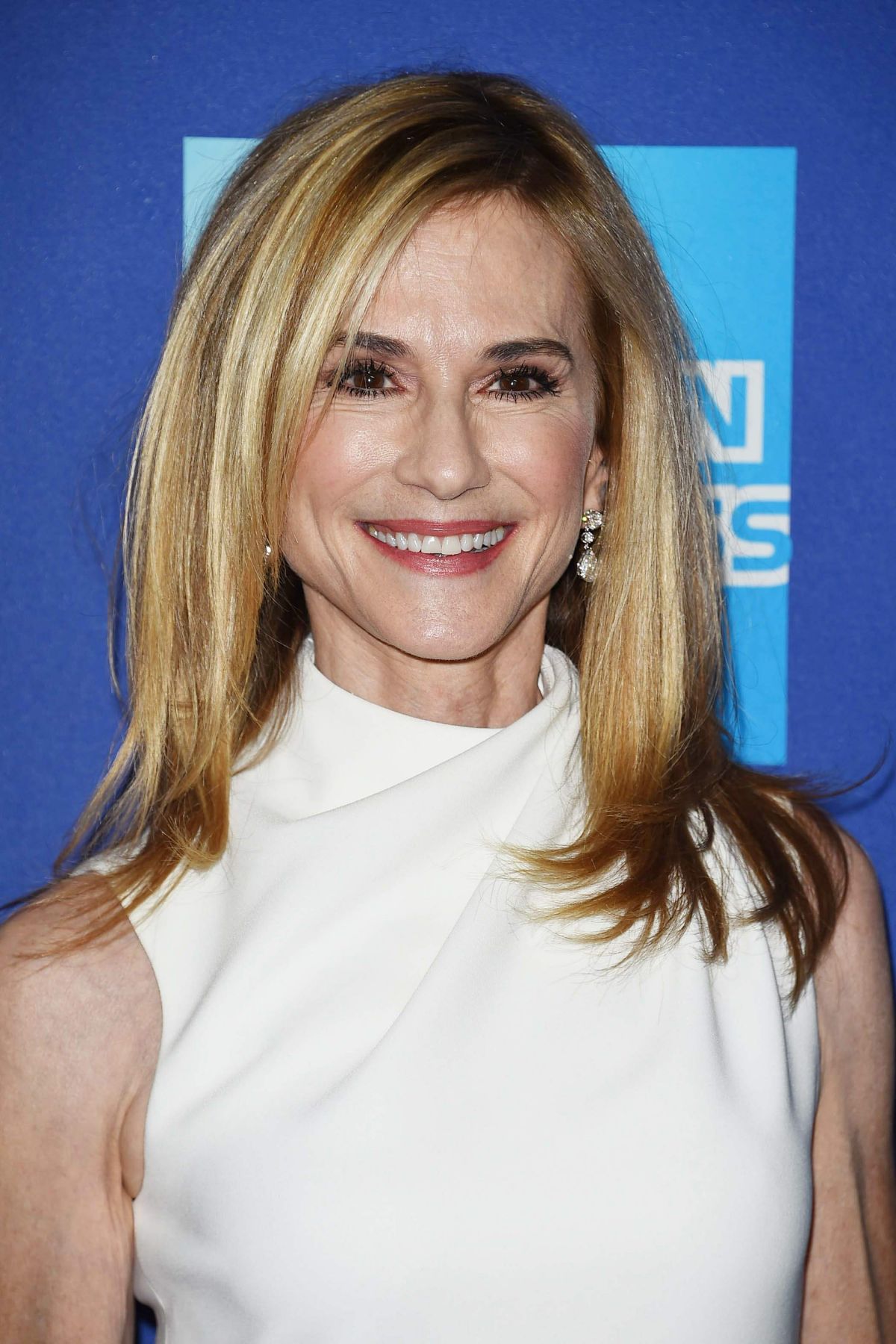 r/Holly_Hunter - HOLLY HUNTER at 29th Annual Palm Springs International Film Festival Awards Gala