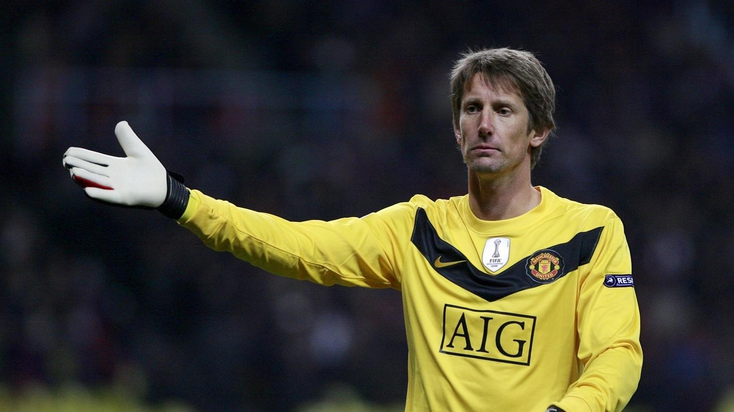 r/reddevils - On this day, 17 years ago, Edwin van der Sar signs for us!