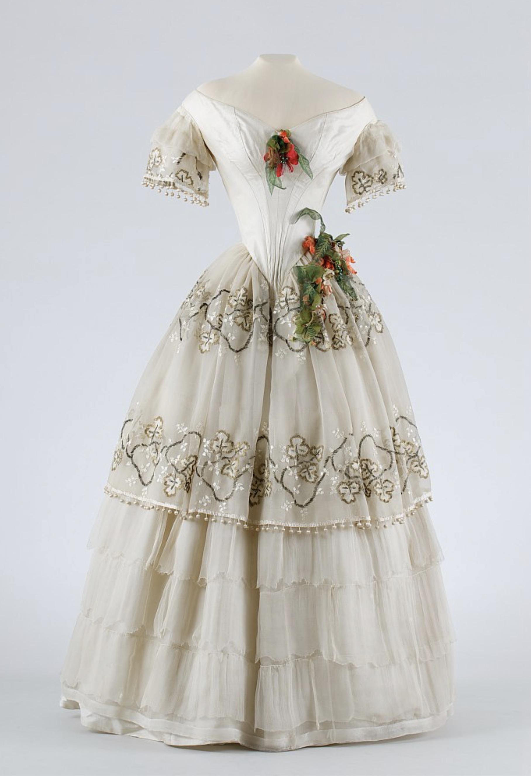 r/fashionhistory - Evening dress, 1850, Hungary. (Museum of Applied Arts of Budapest).