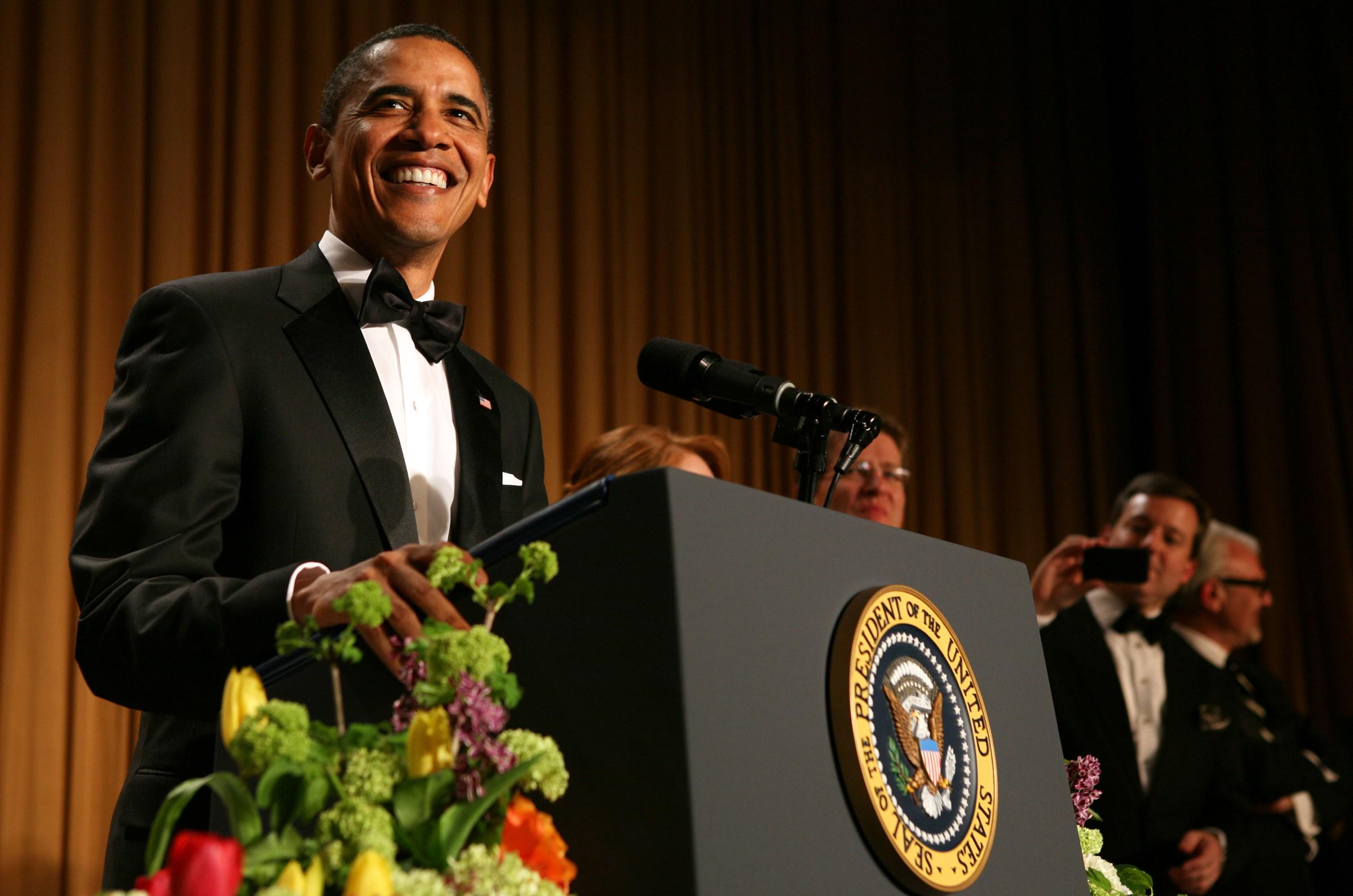 r/pics - President Barack Obama in 2011, demonstrating the proper technique for roasting a chicken.