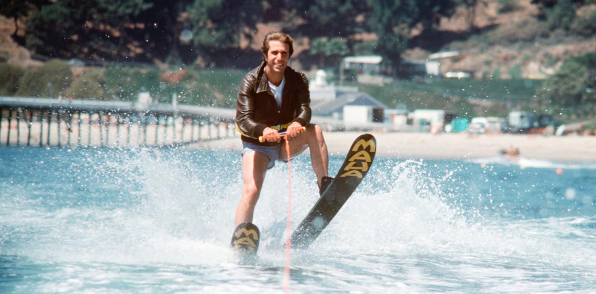 r/pics - 47 years ago yesterday Arthur “Fonzie” Fonzarelli jumped a shark.