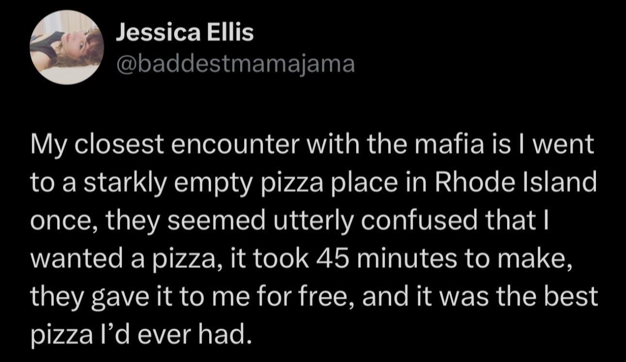 r/NonPoliticalTwitter - An encounter with the mafia