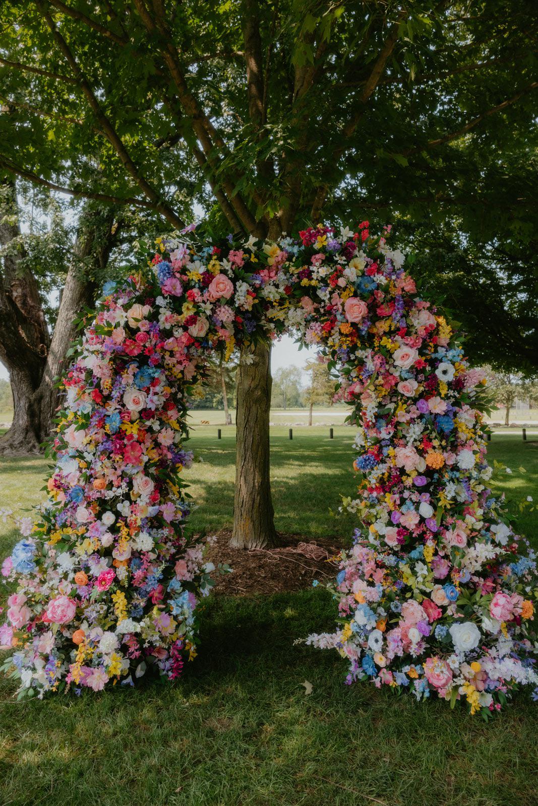 r/DIYweddings - UPDATE - flower “pillars”