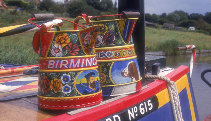 Roses & castles decorating narrowboat