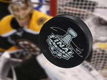 Autographed NHL Memorabilia