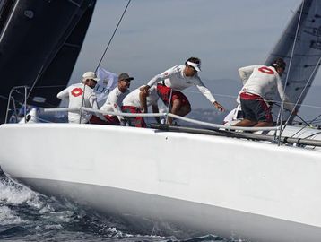 Farr 40 tearing it up downwind