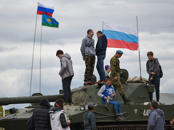 Танки и рок-музыка: что делает военная техника на «Нашествии»