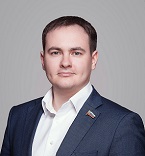 Антон  Капралов