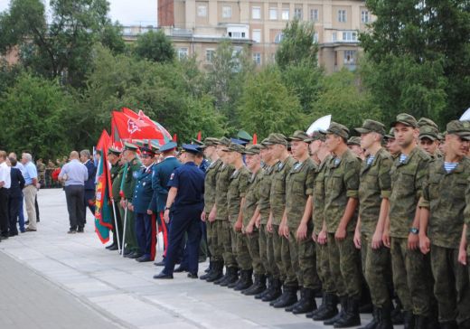 Новосибирск принял эстафету международного пробега ДОСААФ «С востока на запад России»