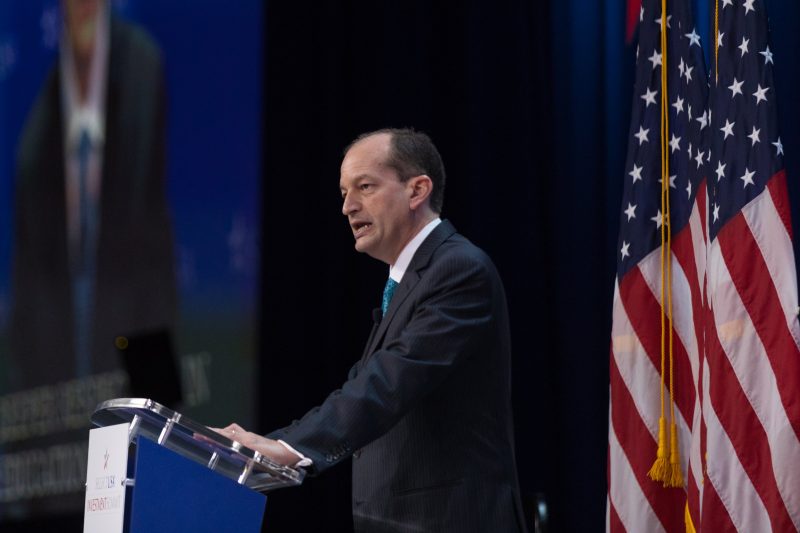 Labor Department May Ease up on Federal Contractor Pay Discrimination Investigations