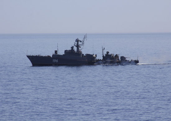 Small ASW ship Shezhnogorsk, Northern Fleet practise gunfire in the Barents Sea