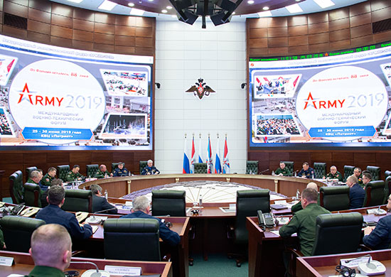 В Минобороны России состоялось совещание межведомственной рабочей группы по подготовке и проведению МВТФ «АРМИЯ-2019»