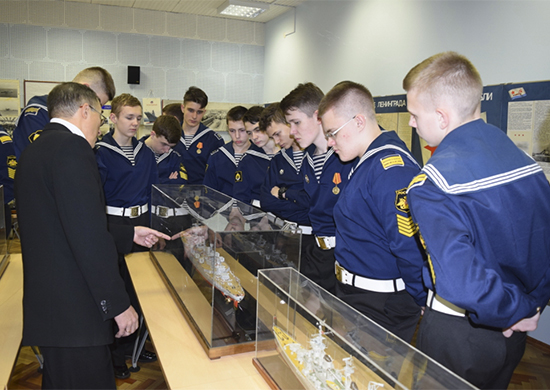 Нахимовцы посетили «Невское проектно-конструкторское бюро» в Санкт-Петербурге
