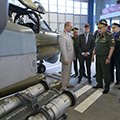 Russian Defence Minister inspects exhibition of latest aircraft at ARMY 2019 IMTF