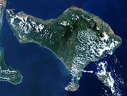 Nusa Bali saking satelit Landsat