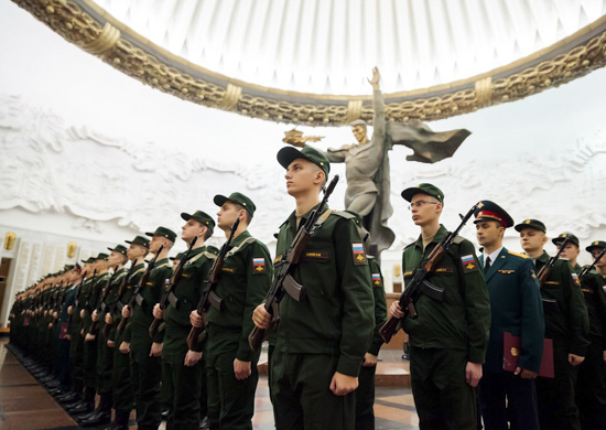 Торжественное принятие Военной присяги в Зале Славы музея ВОВ