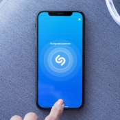 Shazam op de iPhone aan het luisteren.