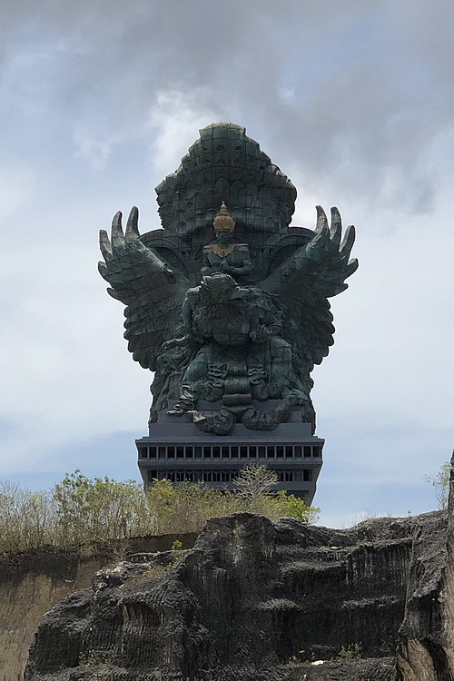 Garuda-Wisnu-Kencana-Statue.jpg