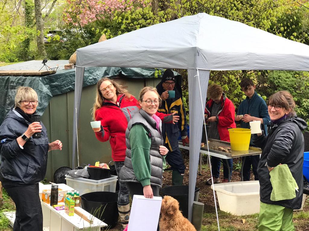 Volunteers for The Wild Oysters Project. Photo credit: Clyde Porpoise CIC