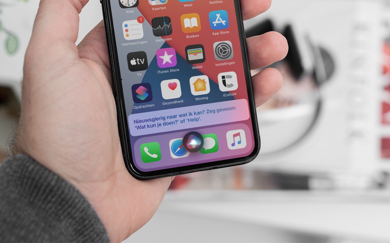 iOS 14: Siri spraakopdracht met nieuw design.