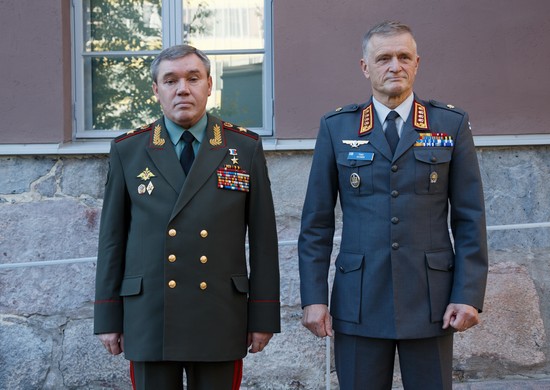 Chef de l'État-major des Forces armées de la Fédération de Russie a discuté de la sécurité internationale avec le président de la Finlande