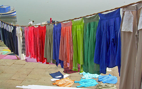 India - Varanasi - 031 - laundry on the ghats (2146294851).jpg