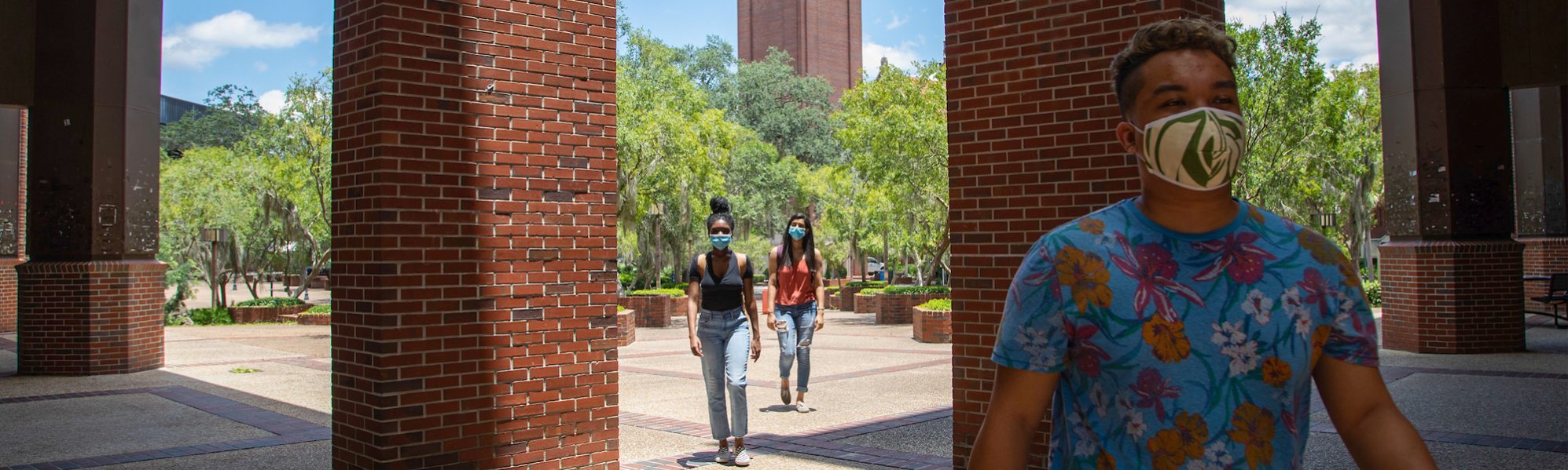 UF students wearing masks