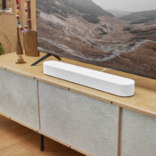 Sonos Beam 2 wit op kastje