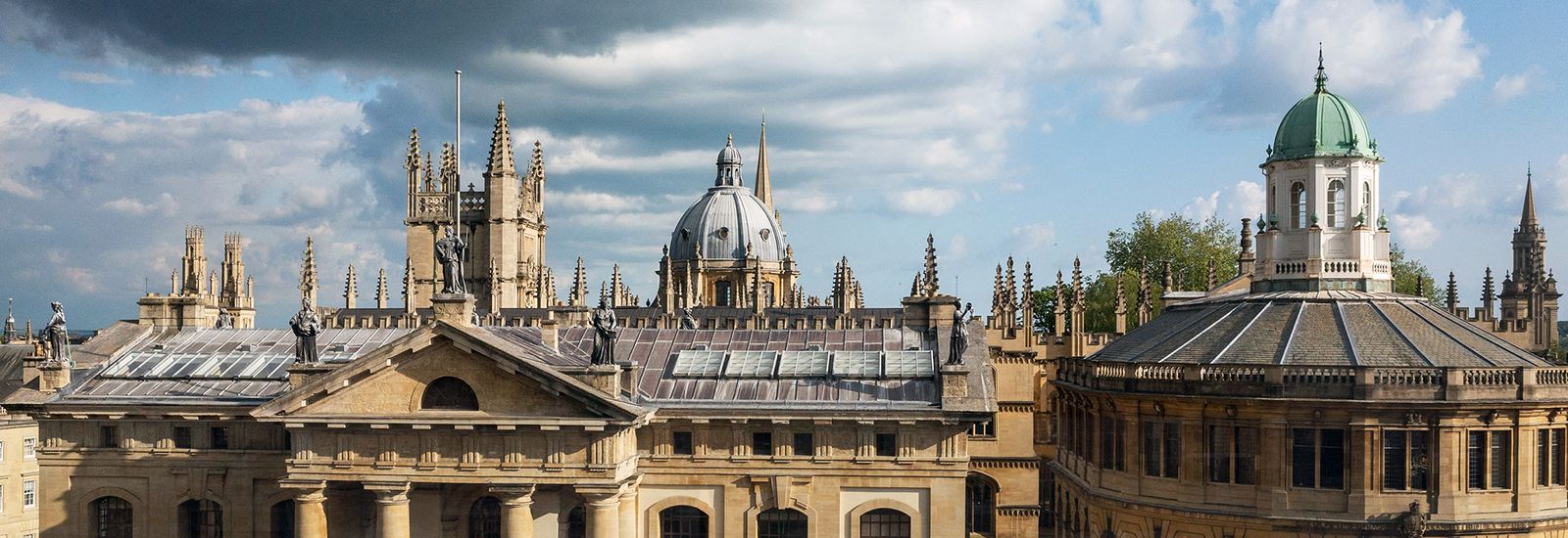 A photo of the Oxford skyline