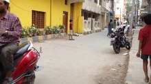 File:Kids playing Lagori in a Bangalore street.webm