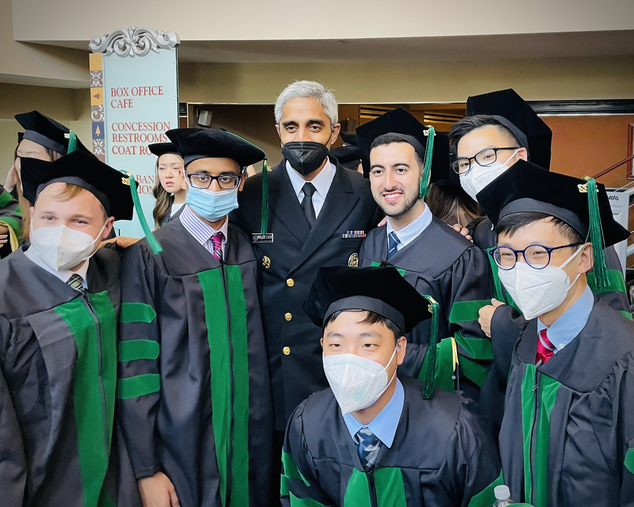 Group photo of University of Maryland School of Medicine students with U.S. Surgeon General Vivek Murthy on graduation day.