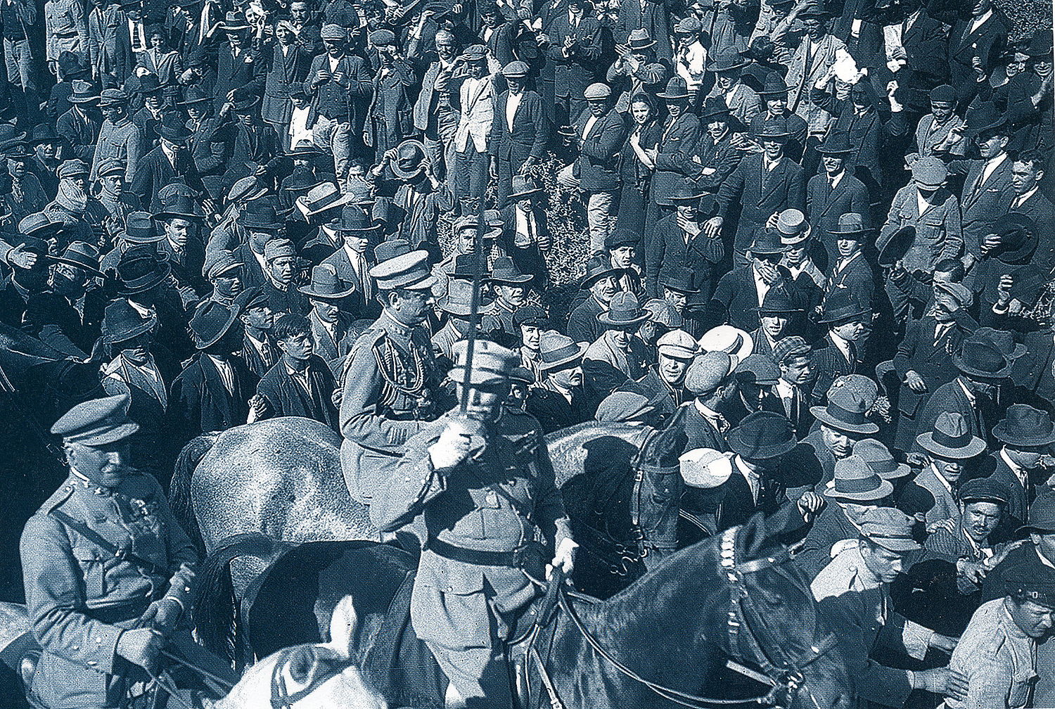 Desfile de tropas 28 de Maio 1926.jpg