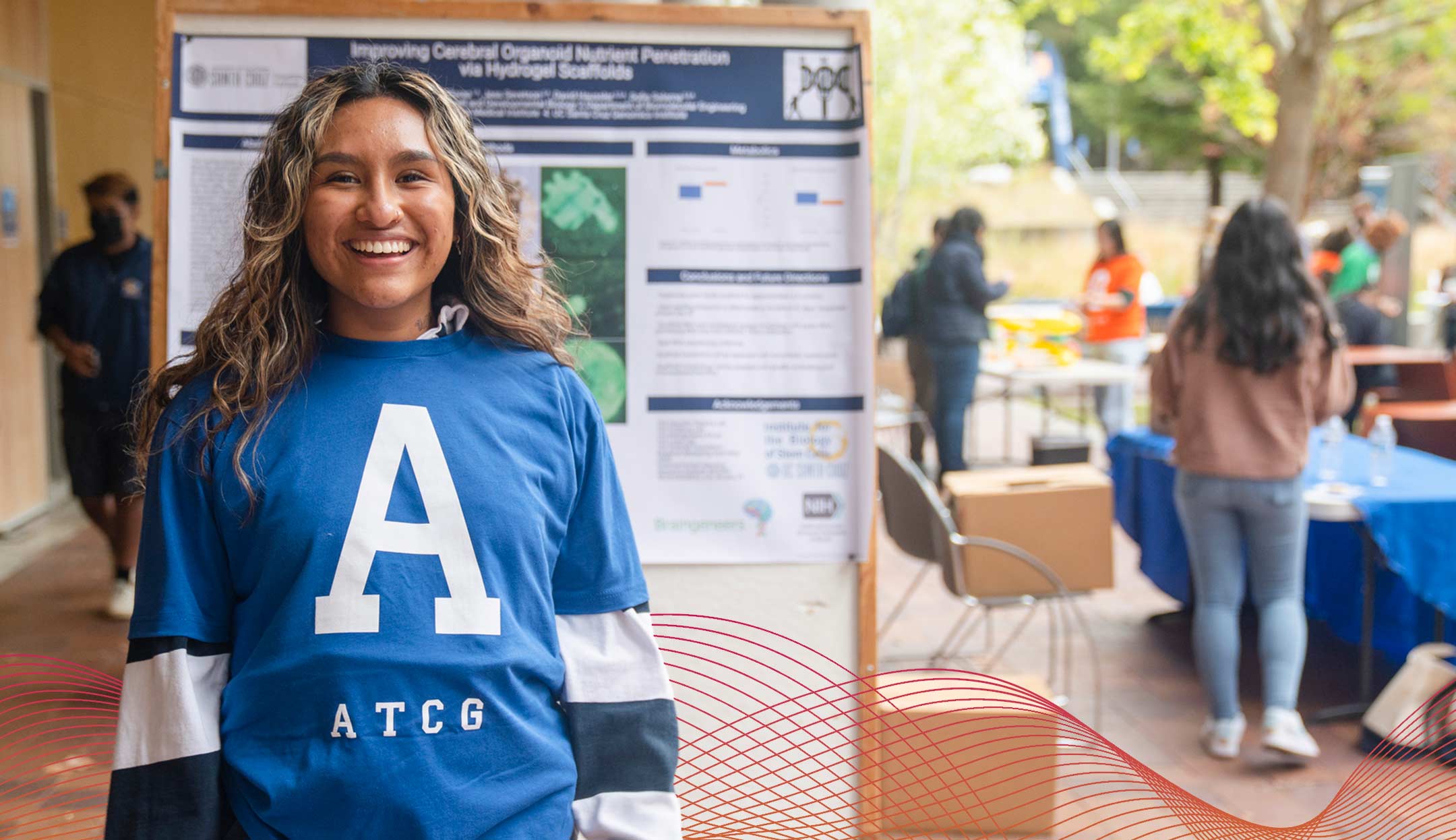 Claudia Paz Flores, an undergraduate student working in the Haussler-Salama Lab, presented her research as part of DNA Day at UC Santa Cruz