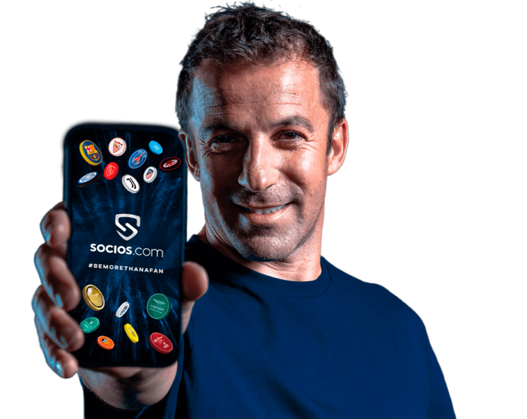 Del Piero holding phone with socios.com app