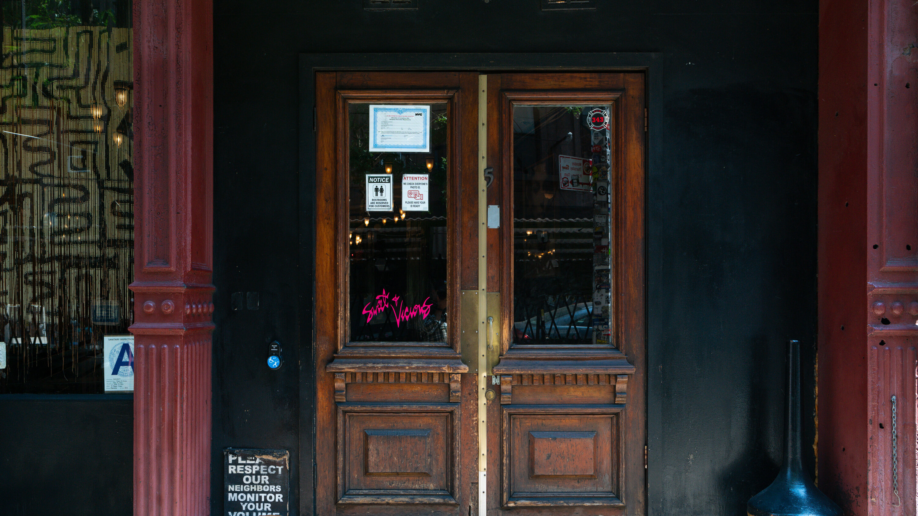 Sweet & Vicious, a busy Manhattan bar where the New York State attorney general says workers were routinely harassed, insulted and denied pay.