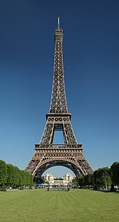 Tour Eiffel at sunrise from the trocadero