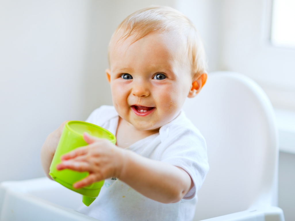 baby with sippy cup