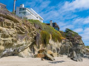 Homes on a beachside cliff in California