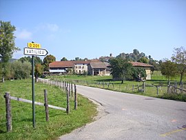 The road into Vatilieu