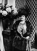 Marguerite Durand 1910 - Restoration