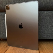 iPad Pro 2022 review met achterkant