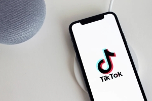 how to spy on someones tiktok