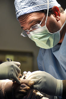 Dr Kamran Jamshidinia Performing Bunion Surgery.jpg