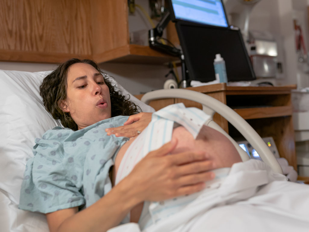 mom in labor at the hospital