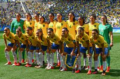 Canadá vence o Brasil no futebol feminino, na Rio 2016 (28989123372).jpg