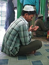 Muslim man at prayer.jpg