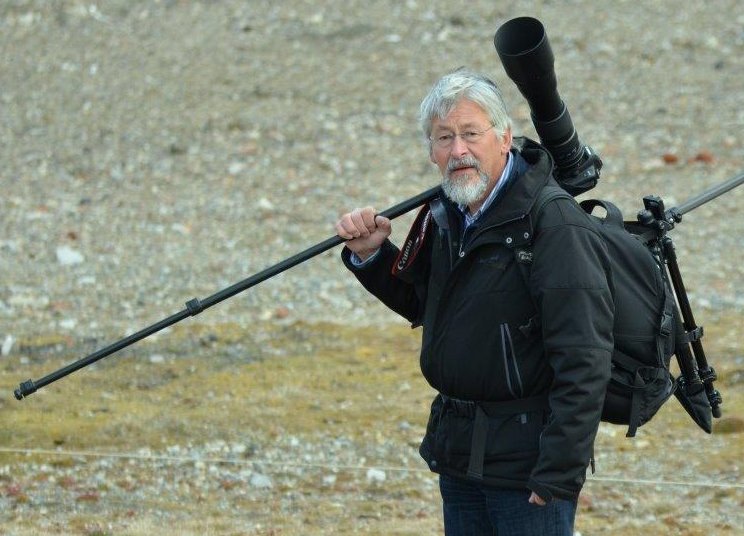 Andreas Weith in the Arctic with his long-range camera